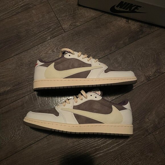 Jordan 1 Retro Low Travis Scott Reverse Mocha - Picture 4 of 7